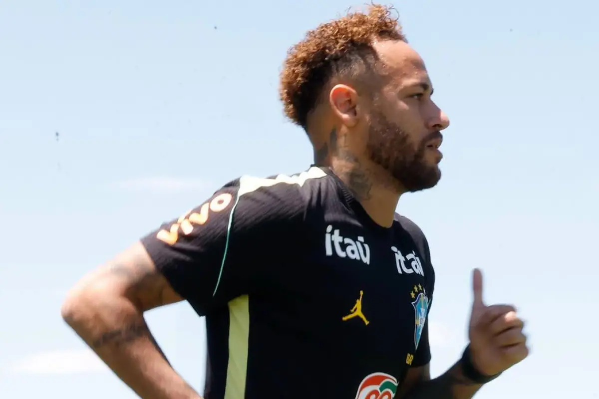 Neymar ya se entrena con Brasil