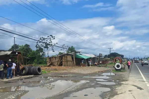 Conflicto por predios en Santo Domingo divide a comerciantes y al Sindicato de Choferes
