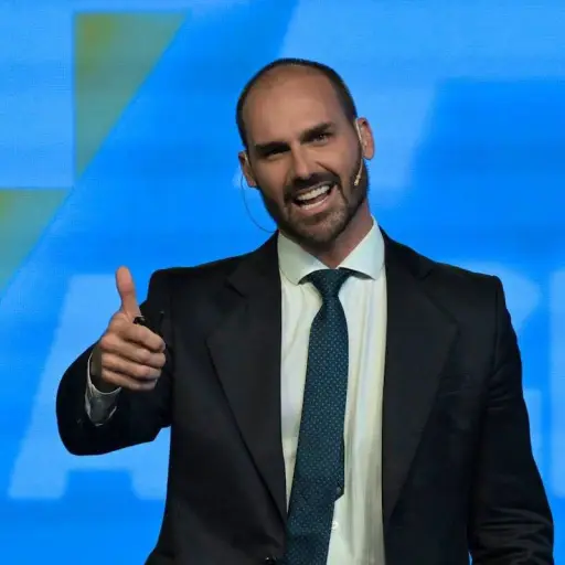 El Supremo de Brasil condena a cuatro años de cárcel a Eduardo Bolsonaro por coacción a la justicia