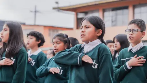 ¿Estudiantes deben jurar lealtad a Daniel Noboa en Ecuador? Esto aclara el Ministerio de Educación