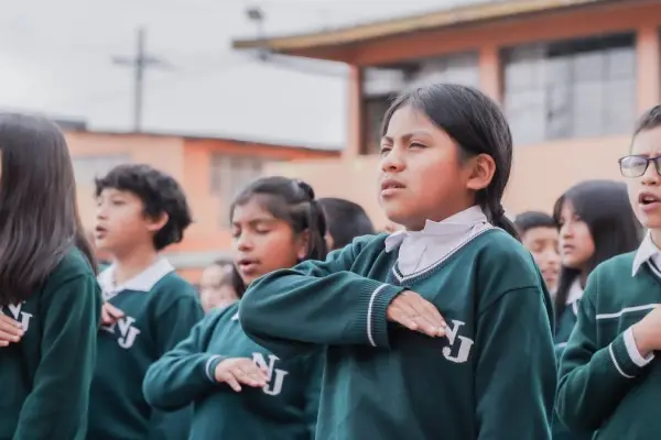 ¿Estudiantes deben jurar lealtad a Daniel Noboa en Ecuador? Esto aclara el Ministerio de Educación.