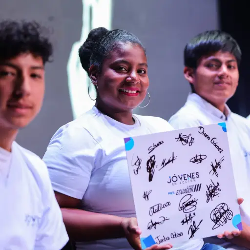Atención, Ecuador: vuelve Jóvenes en Acción con bono de  por 3 meses, así puedes inscribirte