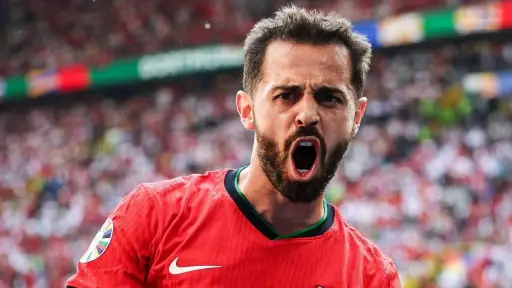 Real Madrid oficializa el fichaje del mediocampista portugués Bernardo Silva hasta 2028