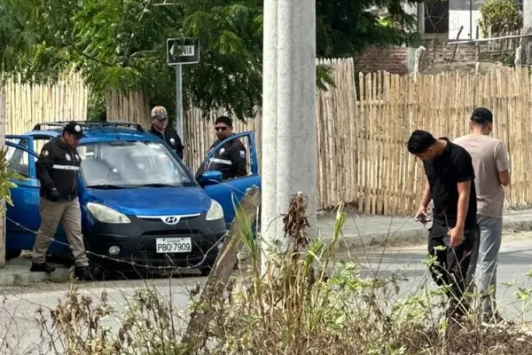Las dos víctimas se desplazaban en un vehículo de color azul en el momento del ataque armado. ,Foto: El Diario
