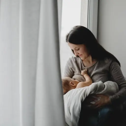Nueva licencia por maternidad en Ecuador 2026: ¿Cuánto durará el descanso y desde qué mes entra en vigor?