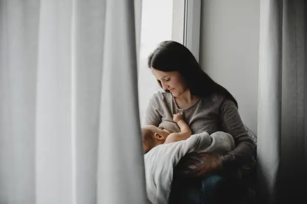 Nueva licencia por maternidad en Ecuador 2026: ¿Cuánto durará el descanso y desde qué mes entra en vigor?