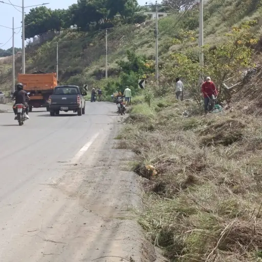 Manta intensifica labores de limpieza y desbroce ante la llegada del fenómeno de El Niño