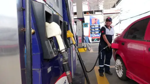 Combustibles más caros presionan el presupuesto de los hogares 