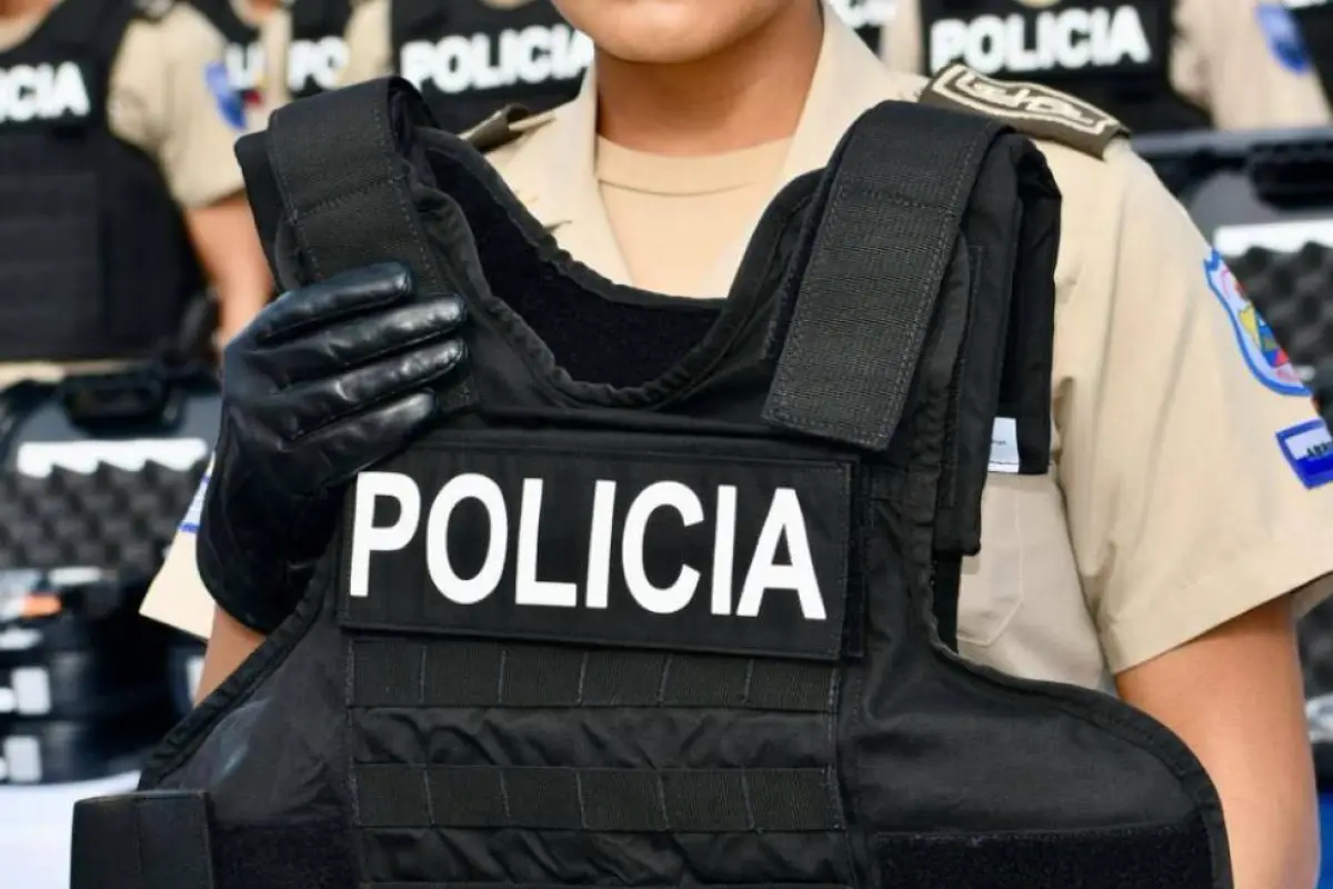 La reforma busca sancionar con mayor severidad a quienes utilicen uniformes policiales o militares para cometer delitos., Web