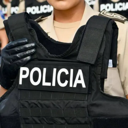 Ecuador endurece las penas por el uso ilegal de uniformes policiales y militares: hasta siete años de cárcel