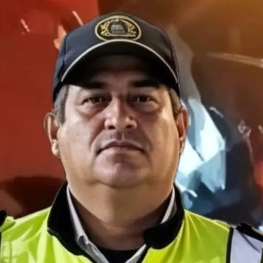 Agente de la CTE murió tras ser impactado por un camión en la vía Babahoyo-Jujan