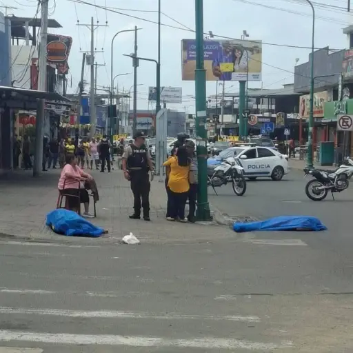Policía rastrea hospitales y clínicas en Manta para localizar a sicario herido tras asesinato de fiscal y su hermana