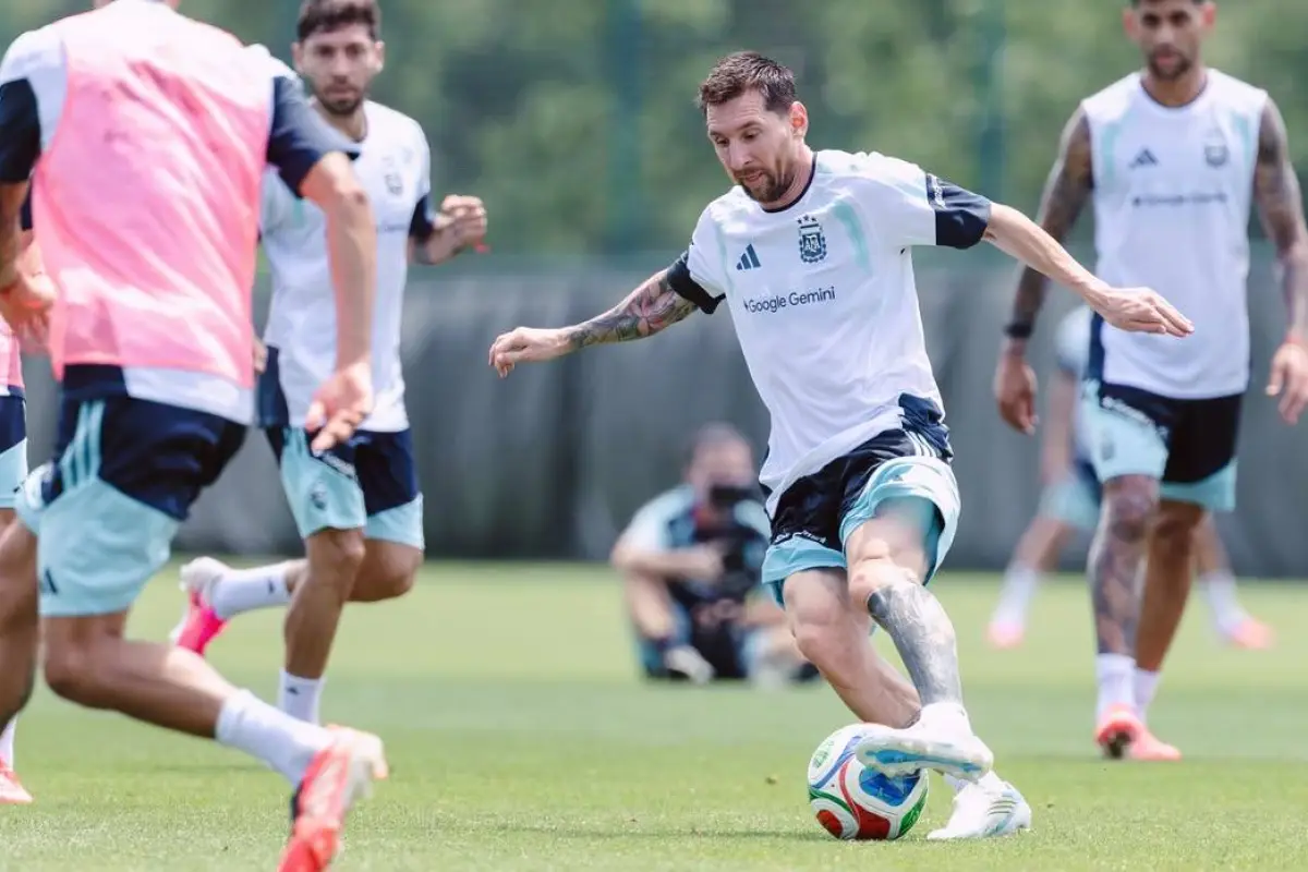 Messi arrancaría de titular en este partido tras superar una lesión que logró superar., IG: @afaseleccion.