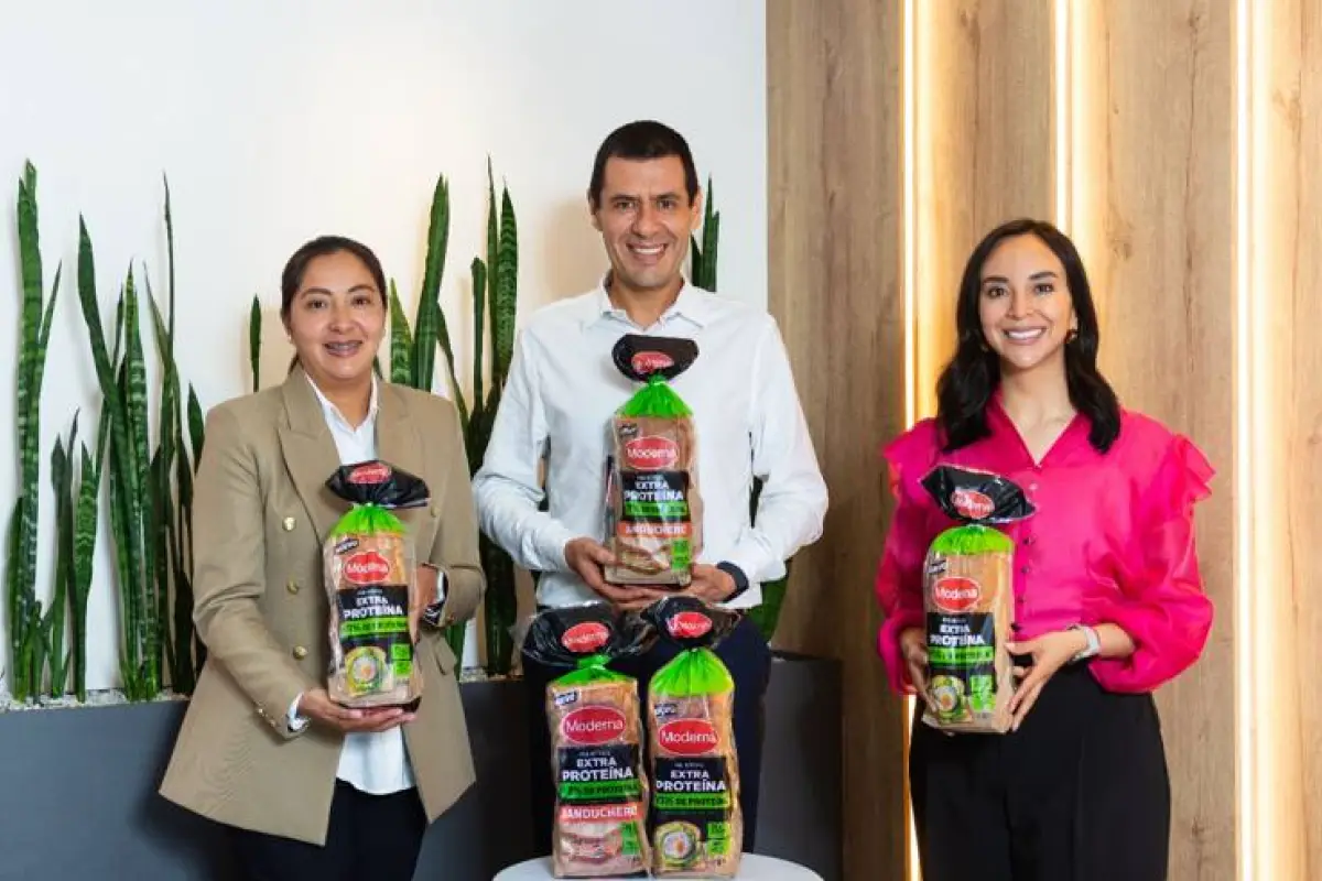 Johanna Rivera, Jefe de Marca; Juan Francisco Páez, Director de Negocio B2C; y, Daniela Lanas, Gerente Senior Negocio Bakery en Moderna Alimentos.