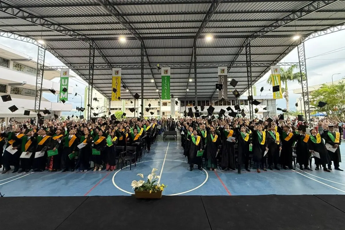 La Universidad Técnica de Manabí gradúa entre 4 mil y 5 mil profesionales por año., Redes sociales de la UTM