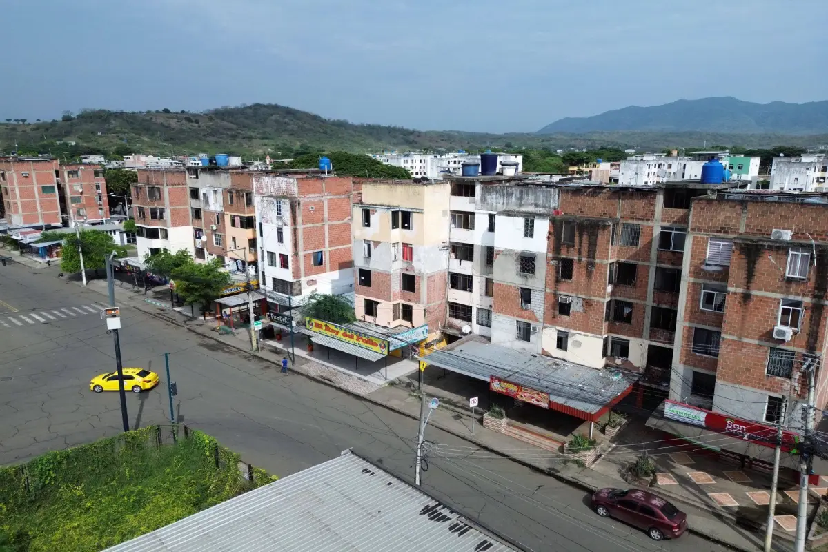 En el sector de los bloques de Los Tamarindos, se han hecho ampliaciones para instalar legocios., El Diario