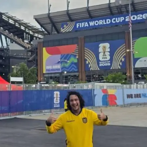 Felipe Crespo responde a críticas por su viaje a Estados Unidos para el Mundial