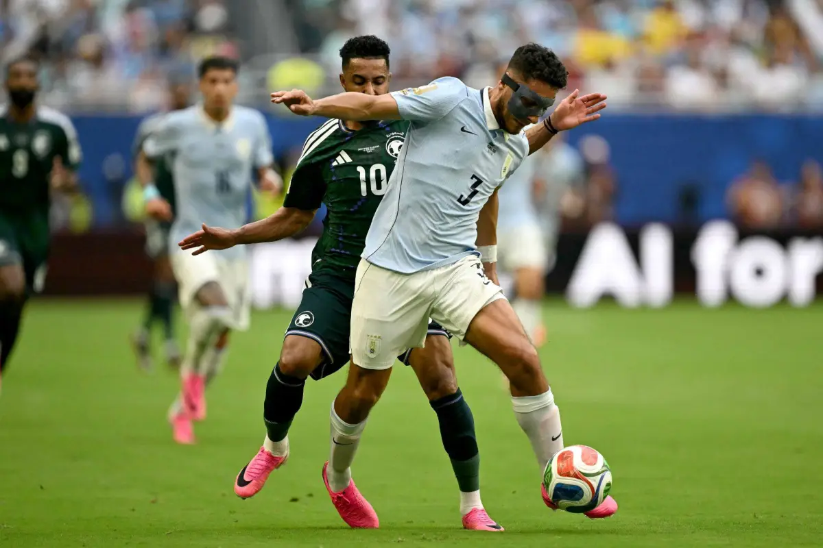 Uruguay rescata un empate ante Arabia Saudita