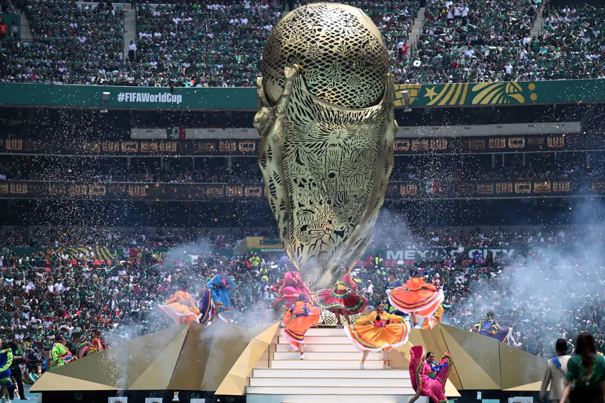 Una gráfica de lo que fue la inauguración del Mundial 2026 en el Estadio Azteca de México, este jueves 11 de junio., YURI CORTEZ/AFP.