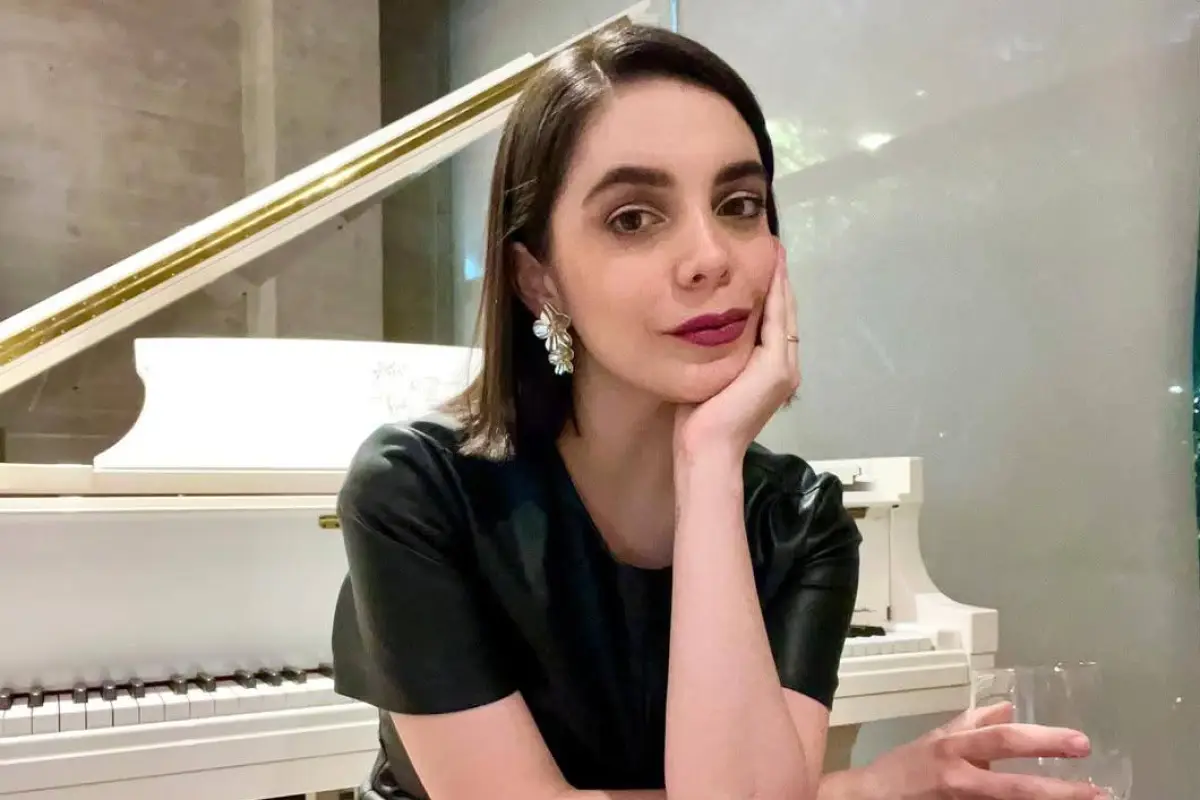 La cantante ecuatoriana Ceci Juno abrirá los conciertos de Sin Bandera en Quito y Guayaquil., Redes sociales