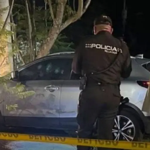 Sicarios en moto asesinaron a tiros a un funcionario universitario en el norte de Quito