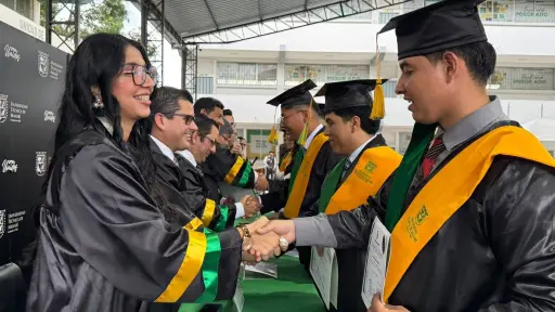 Los títulos profesionales crecieron un 145,7 % en cinco años en Manabí 