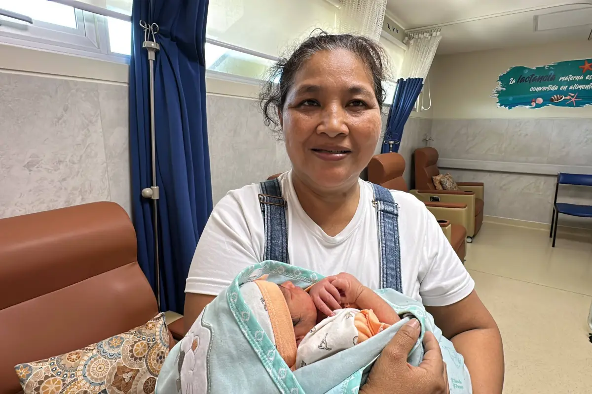 Helena Delgado, abuela de un recién nacido, participó de una de las charlas sobre lactancia materna., El Diario