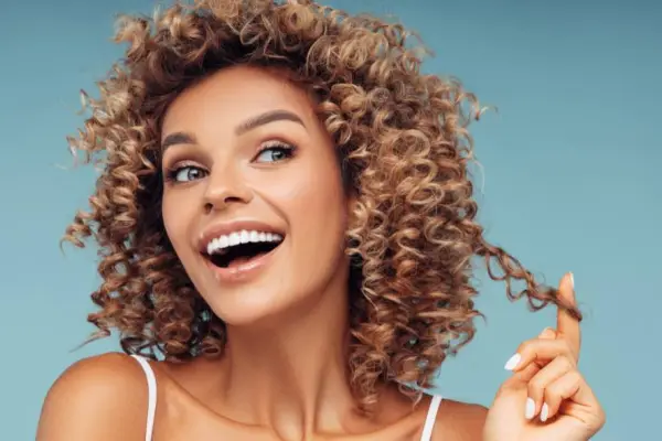 El método Curly puede ayudarte a recuperar tus rizos.