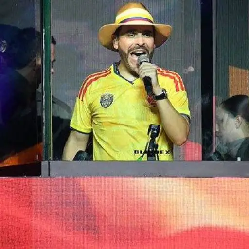 Una juez permite a De la Espriella utilizar la camiseta de la Selección Colombia durante la campaña