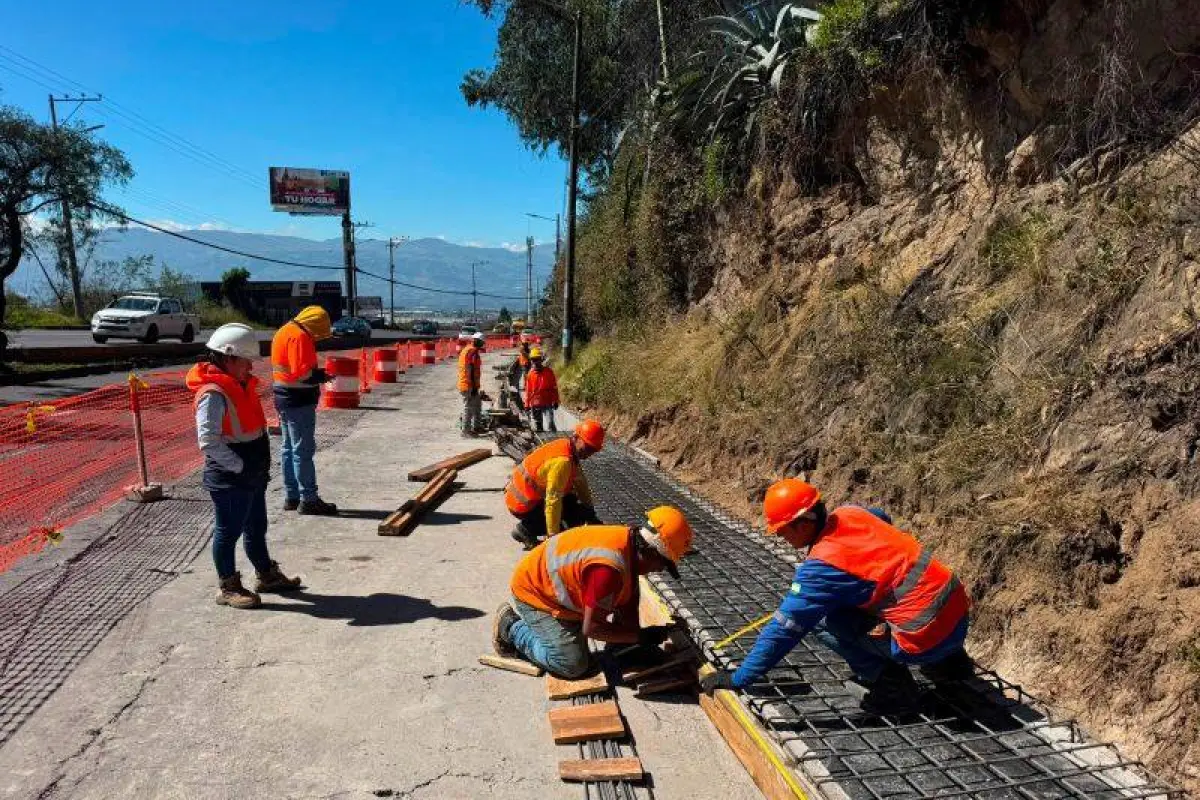 Quito inicia obras en la Panamericana Norte y aplicará contraflujo durante 30 días