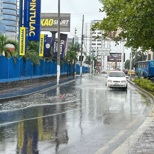 COE Cantonal de Manta se mantiene en sesión permanente ante alerta amarilla por El Niño