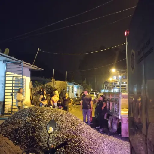 Hombre murió electrocutado mientras trabajaba en la loza de su vivienda en Los Girasoles