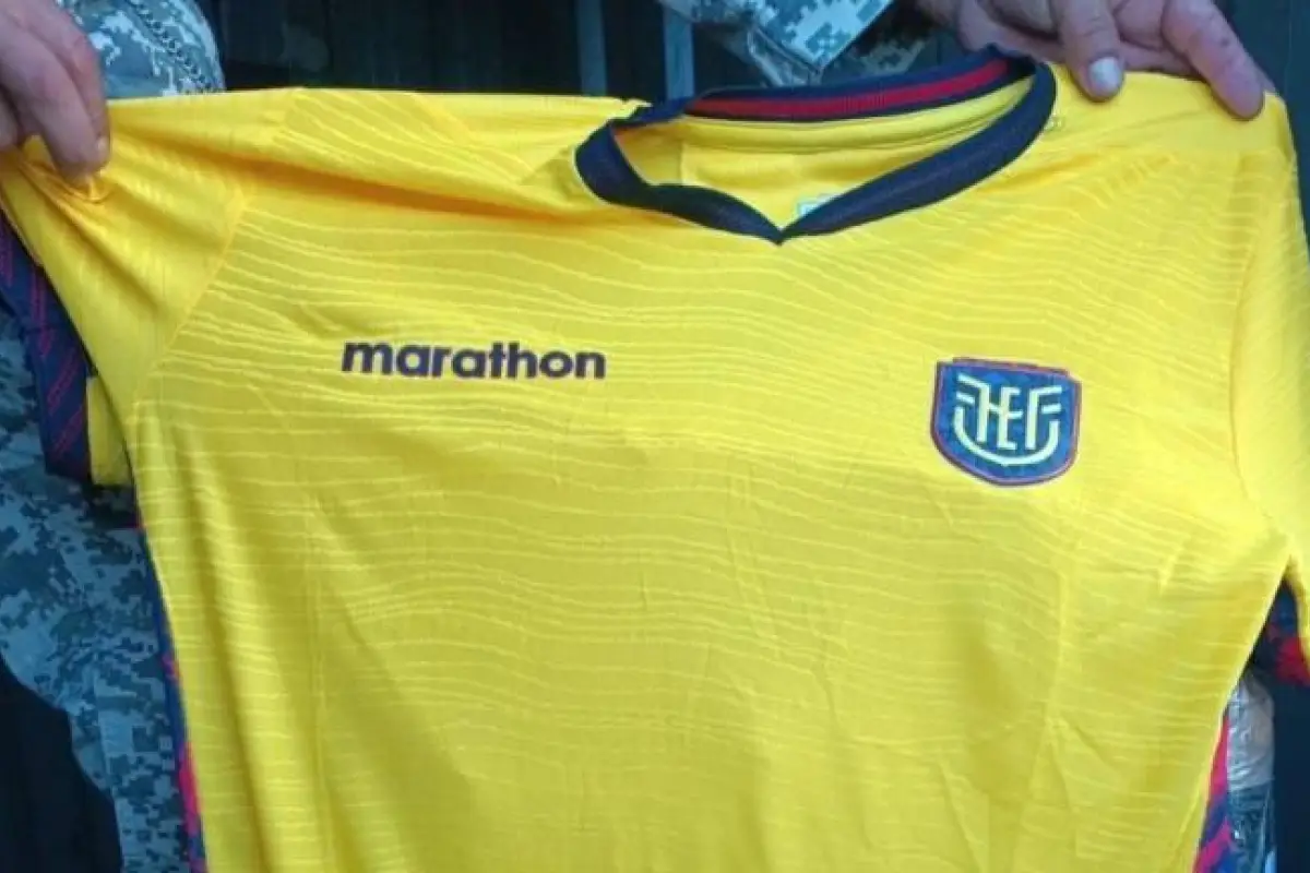 Decenas de camisetas de la Selección de Ecuador fueron incautadas por la Aduana del Ecuador., Foto: Senae