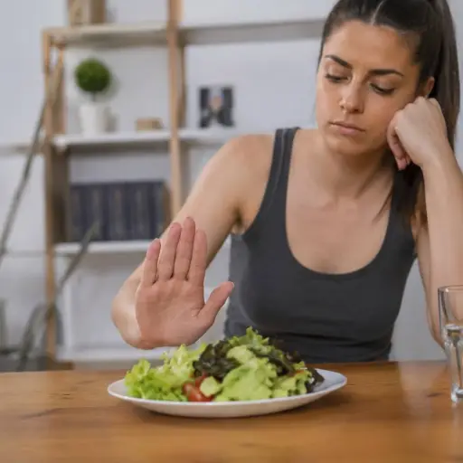 La falta de comidas durante el día puede influir en el exceso de hambre nocturna