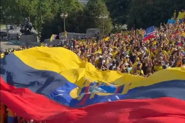 Miles de ecuatorianos se congregaron en Filadelfia para mostrar su respaldo a la Tri, un día antes del debut mundialista. ,Foto: Redes Sociales