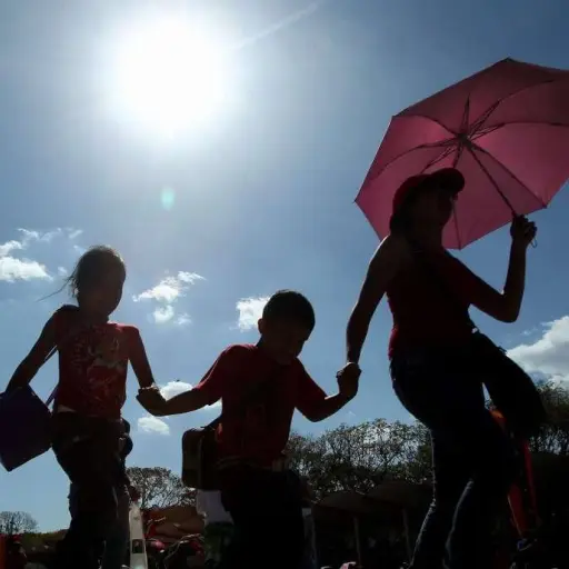 Pronóstico del clima en Ecuador: se registran variaciones en las lluvias y niveles críticos de radiación