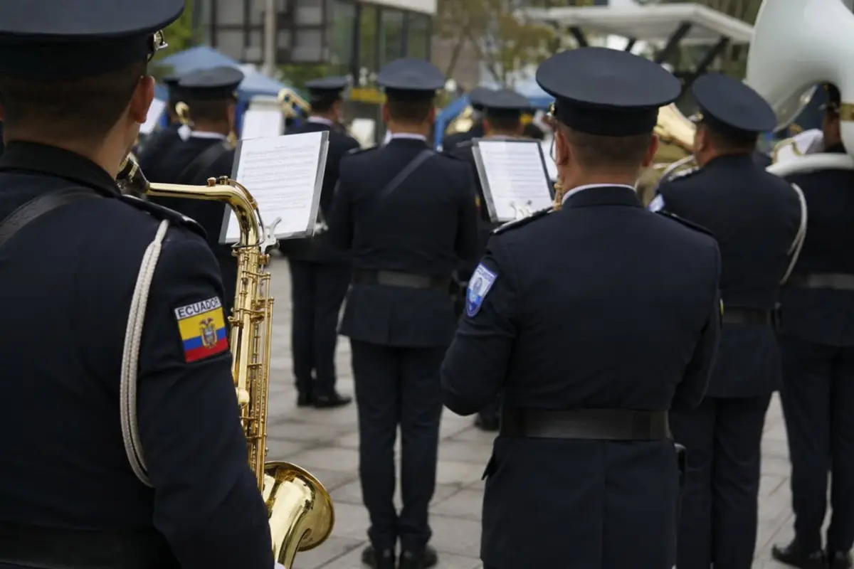 Policía