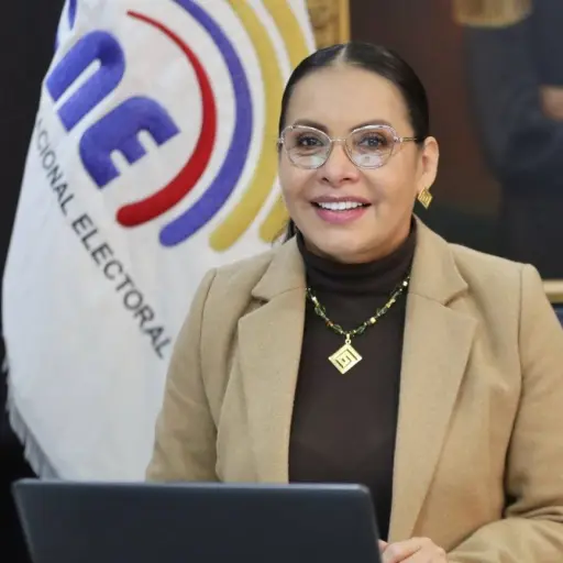 Diana Atamaint desmiente rumores sobre su salida de la presidencia del CNE
