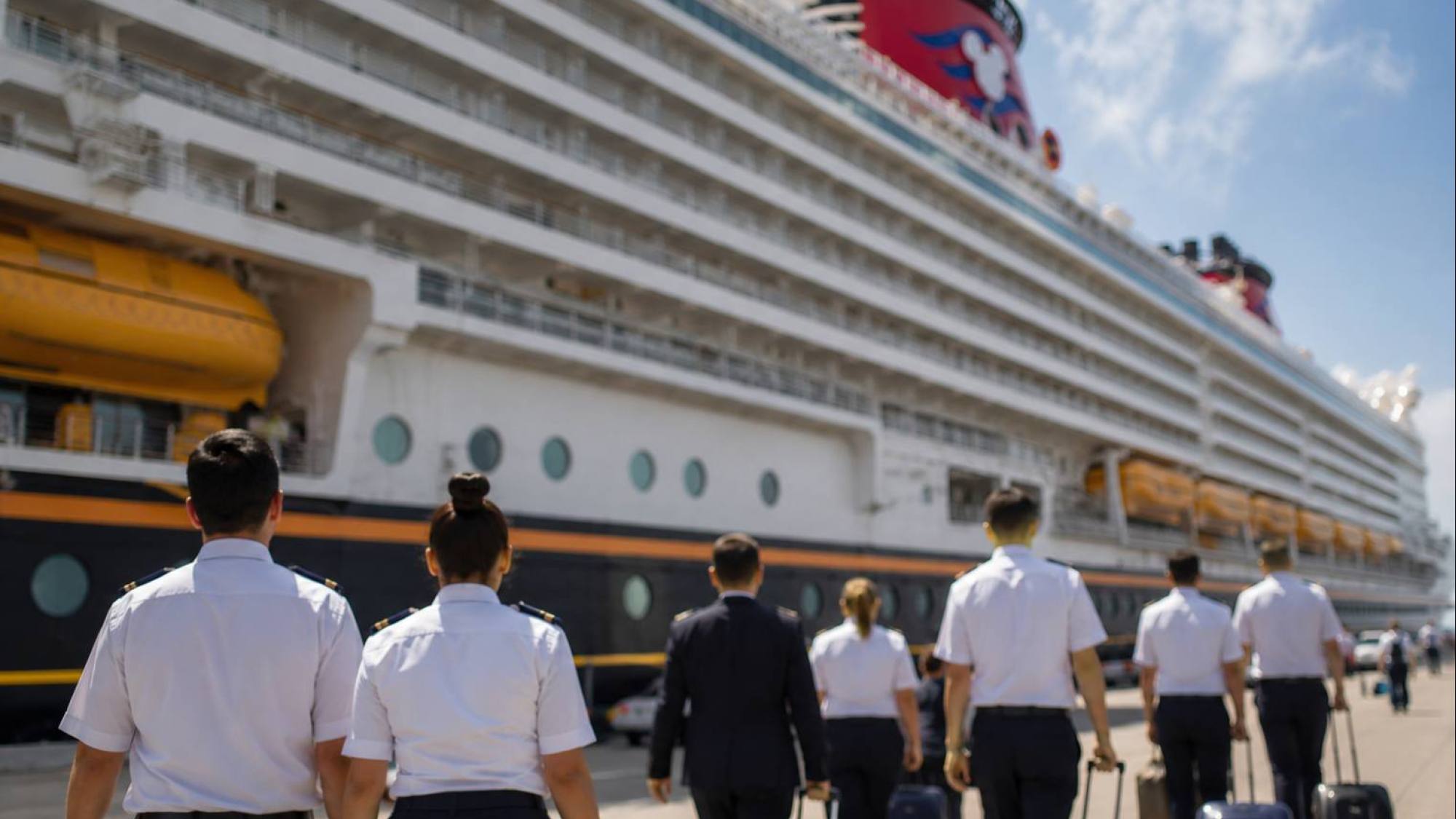 Disney Cruise Line abre vacantes para ecuatorianos con salar