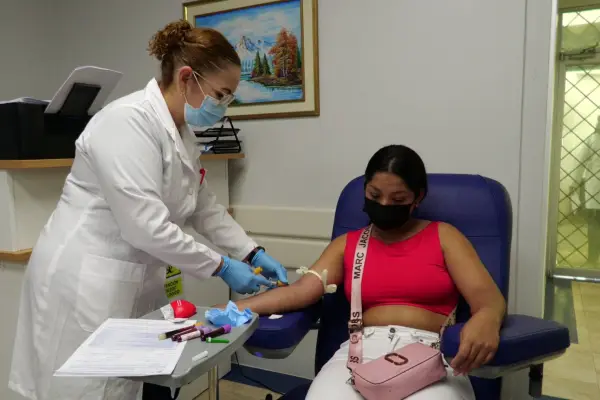 Cada mes, se necesitan alrededor de 3.200 unidades de sangre para atender emergencias y tratamientos médicos.