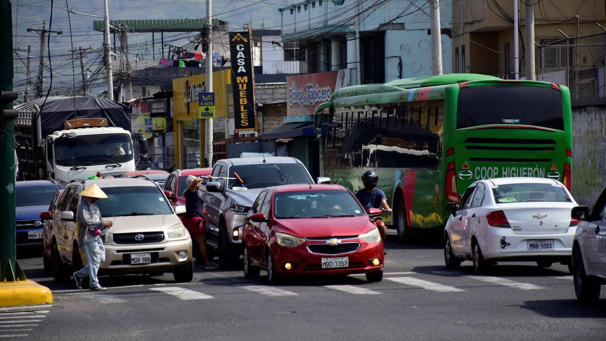 Tercera placa en Ecuador: ANT revela todo sobre obligatoried