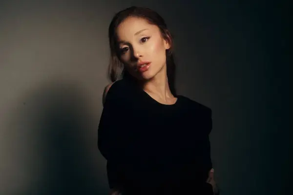 Ariana Grande alcanzó su décimo número uno en el Billboard Hot 100 con “Hate That I Made You Love Me”. ,Redes sociales