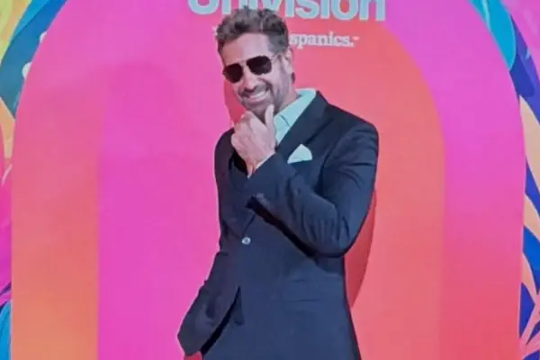 Gabriel Soto aclaró que la mujer con la que fue visto recientemente en Acapulco es una amiga cercana y no una nueva pareja sentimental. ,Redes sociales