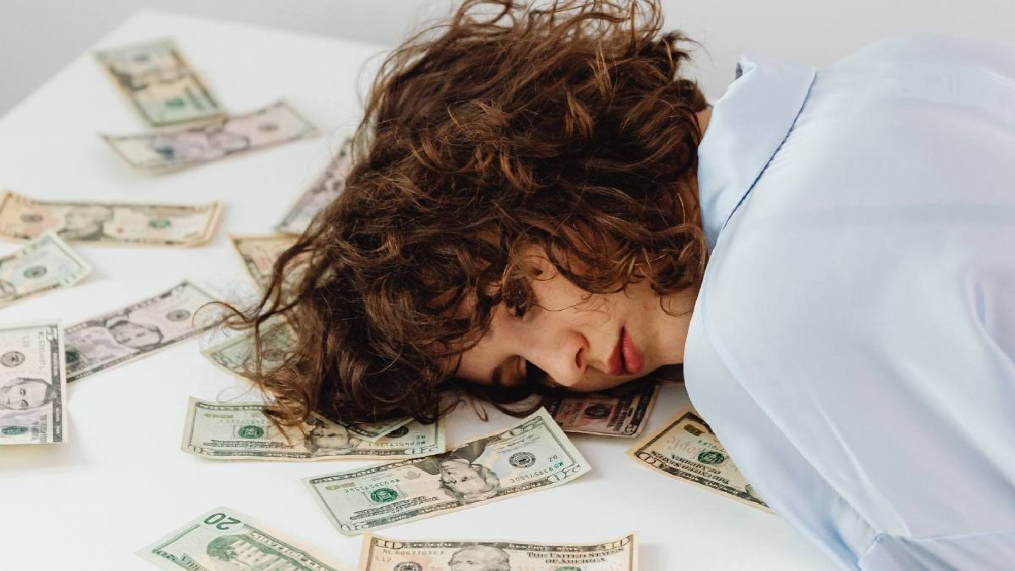 Esto pasa en con el dinero de cuentas bancarias cuando algui