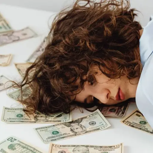 Esto pasa en con el dinero de cuentas bancarias cuando alguien muere en Ecuador