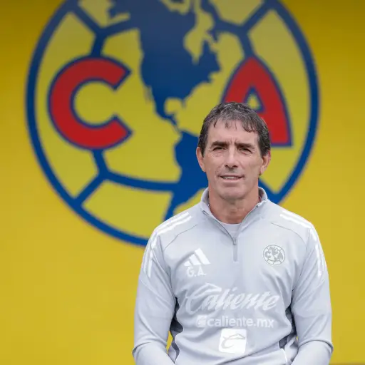 Club América de México oficializa a Guillermo Almada como nuevo entrenador