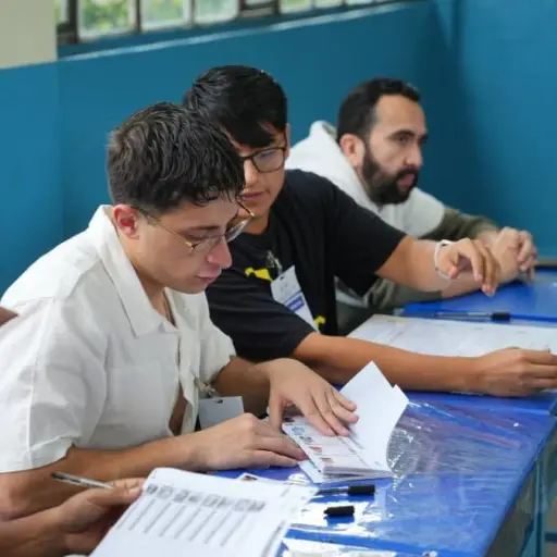 ¿Fuiste miembro de mesa durante las elecciones en Ecuador? Así puedes cobrar tu compensación del CNE
