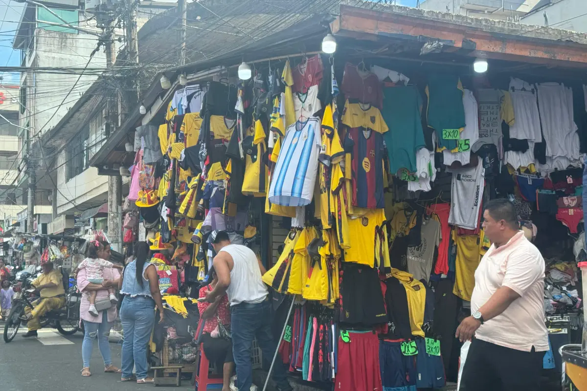 Así mueve el Mundial cientos de ventas en las calles de Santo Domingo