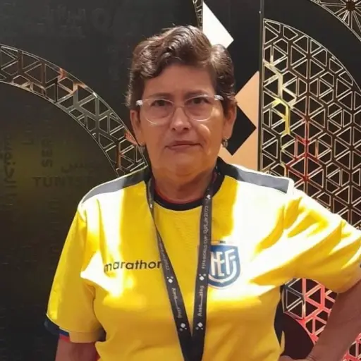 María del Jesús Pinargote, la ecuatoriana que ganó un premio que le permite viajar de por vida al Mundial