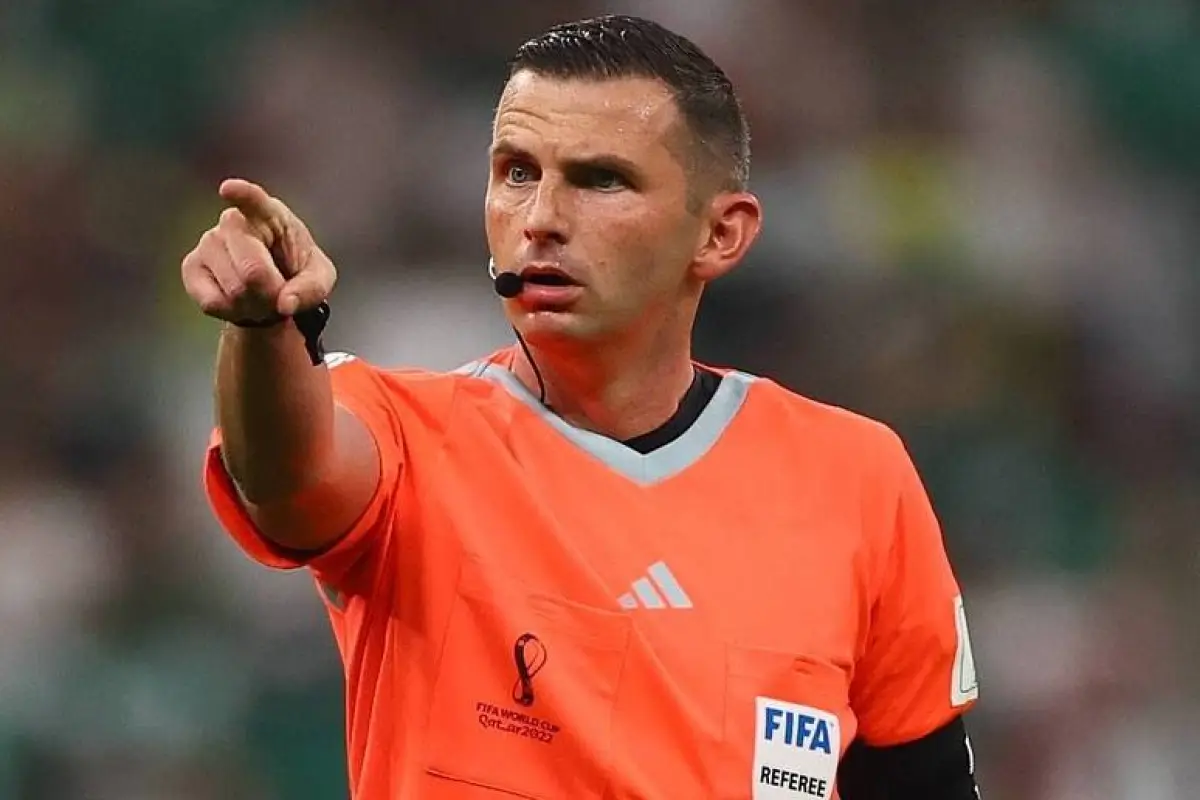 El inglés Michael Oliver será el juez central en el choque entre Ecuador vs. Costa de Marfil